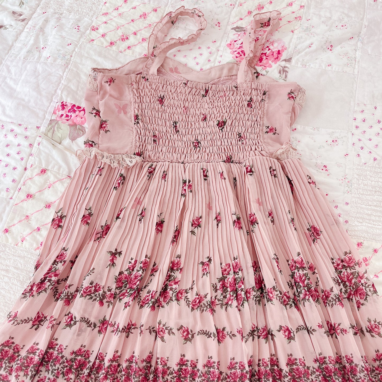 axes femme mauve floral dress