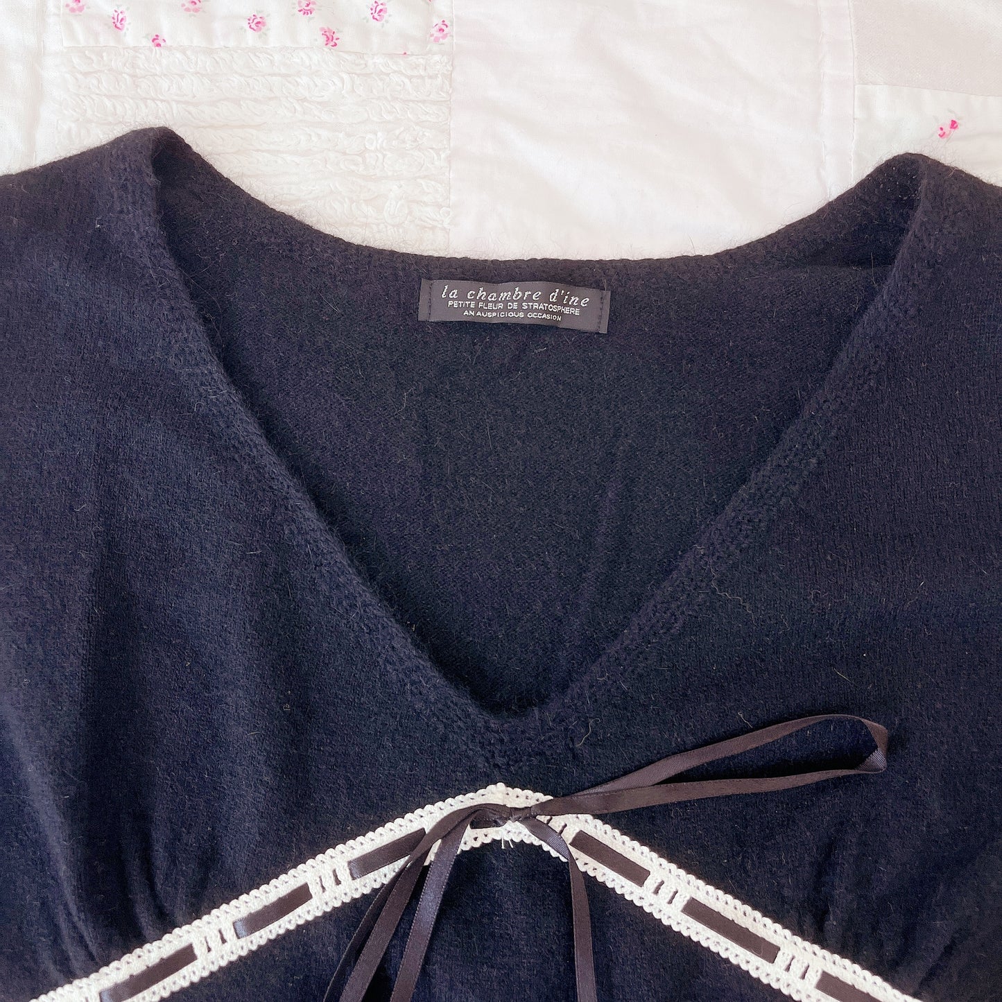 black contrast ribbon vneck sweater