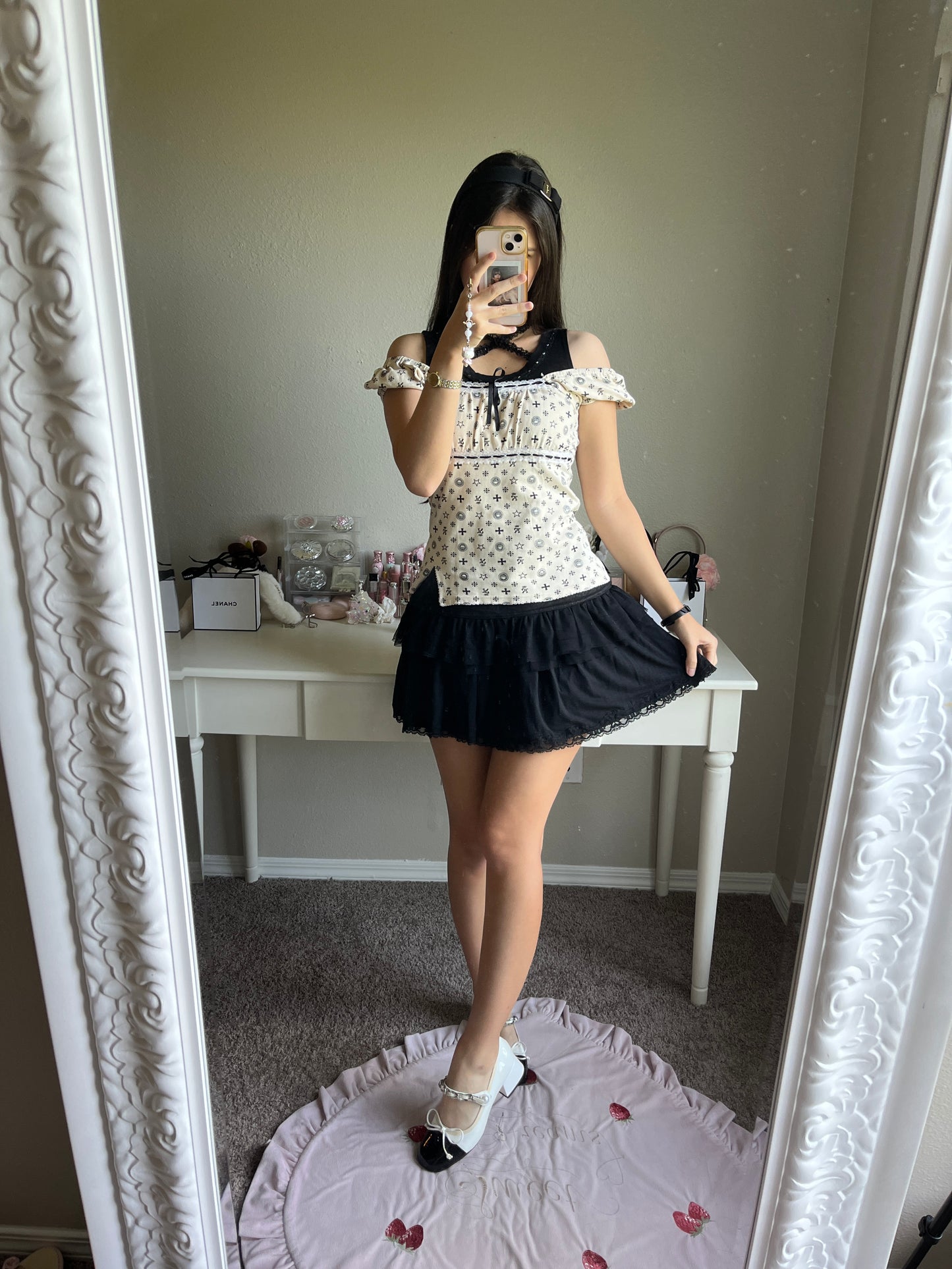 cream skull accent milkmaid top