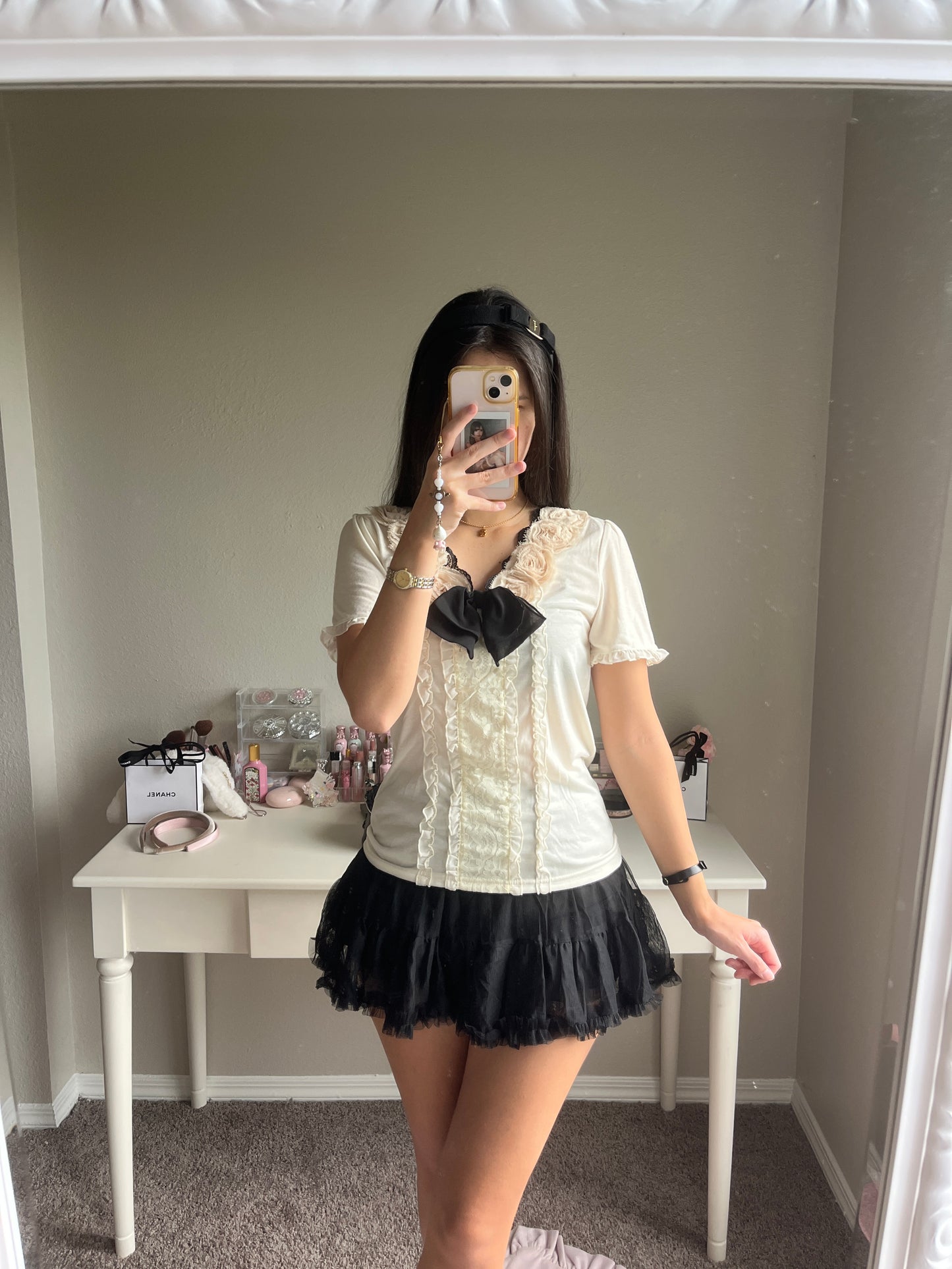 cream rose accent top
