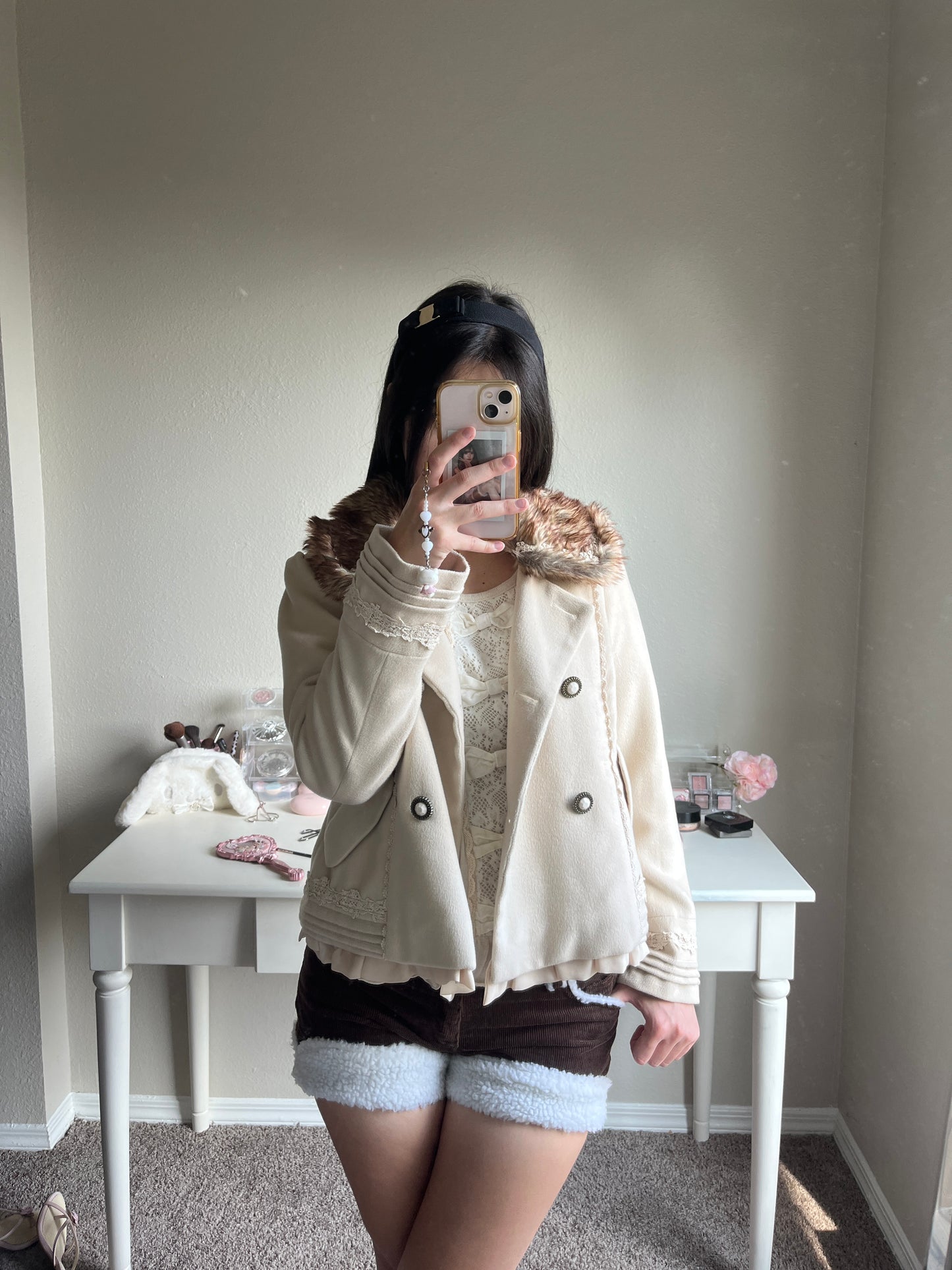 axes femme beige short coat