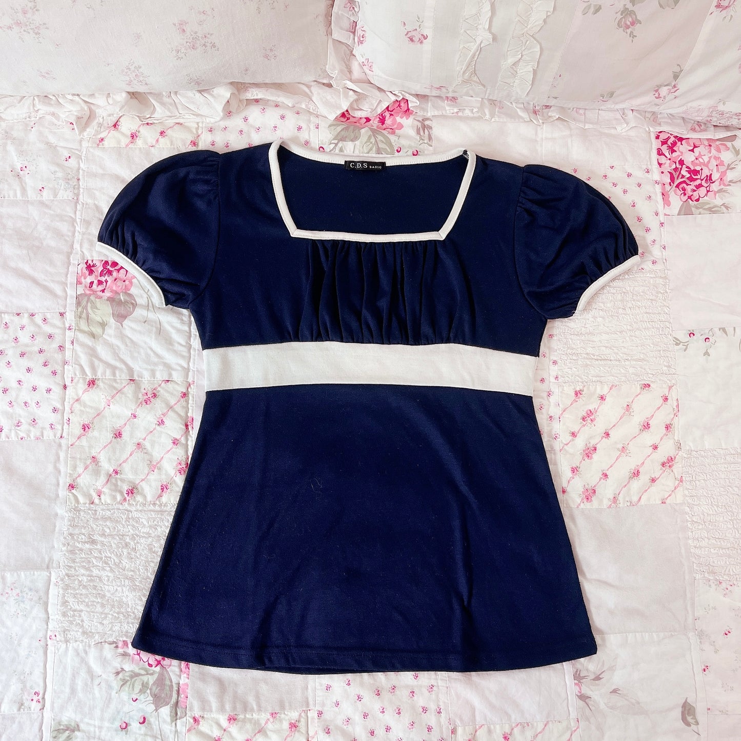 contrast stripe navy fitted top