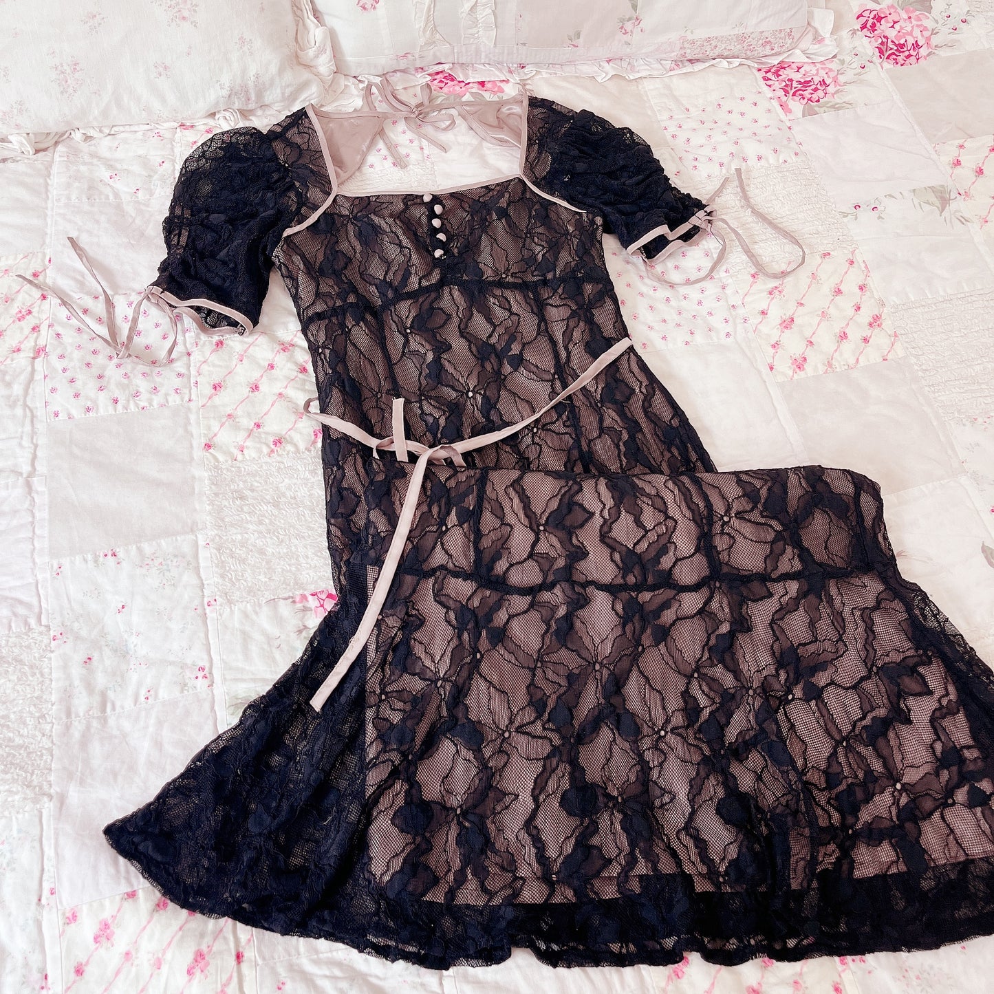 pium black lace mermaid dress