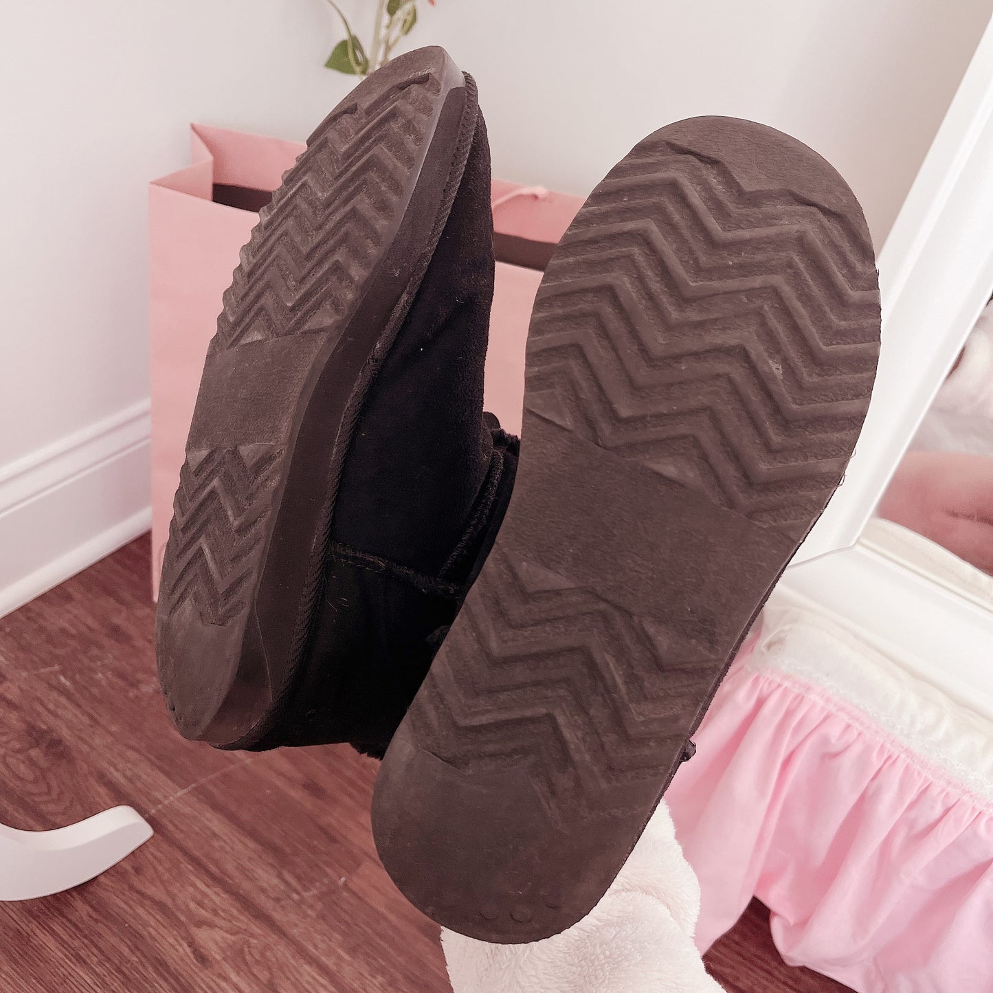 liz lisa fluffy mutton boots