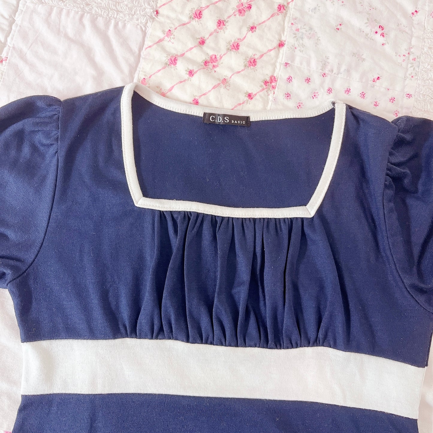 contrast stripe navy fitted top