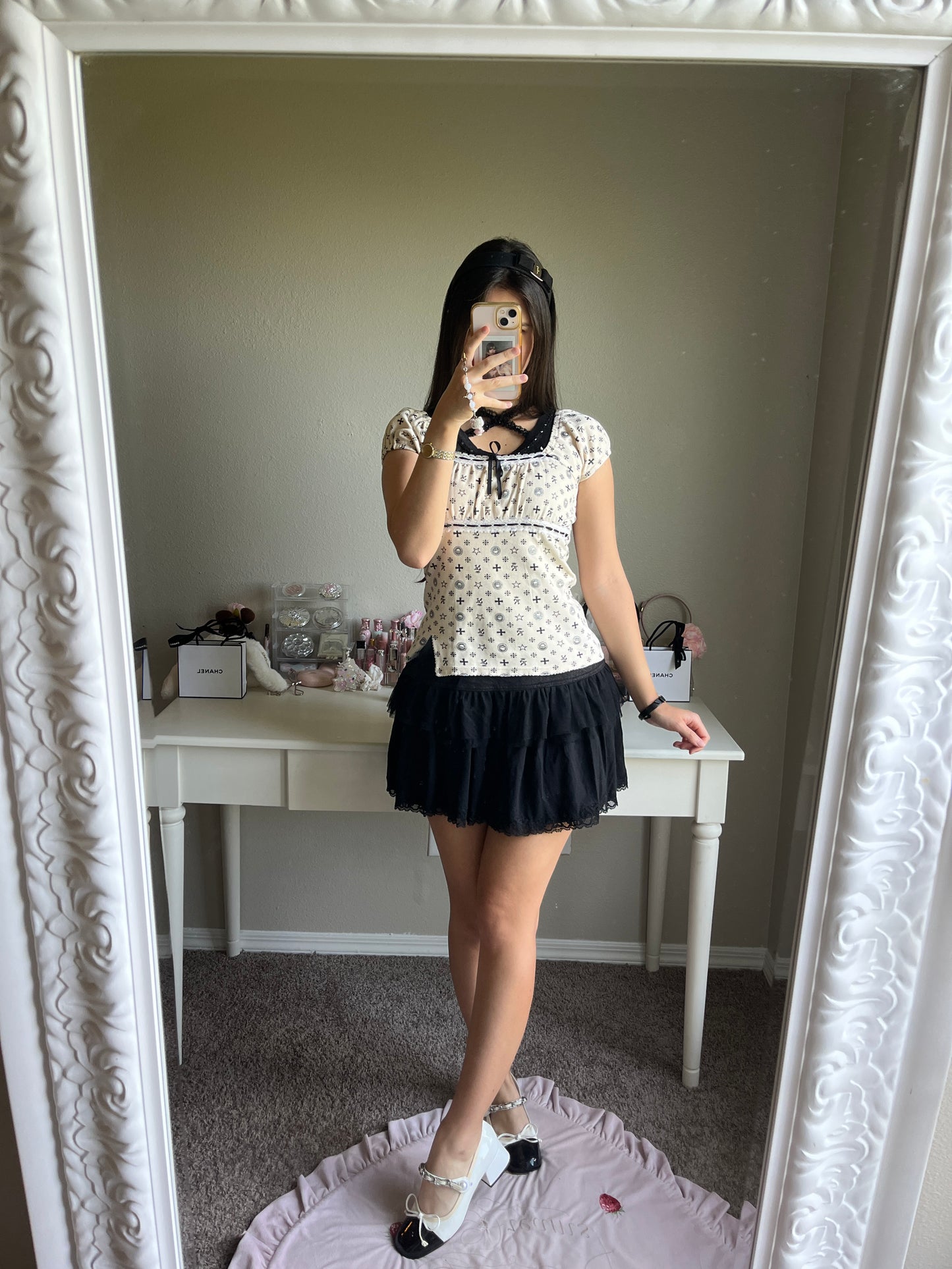 cream skull accent milkmaid top