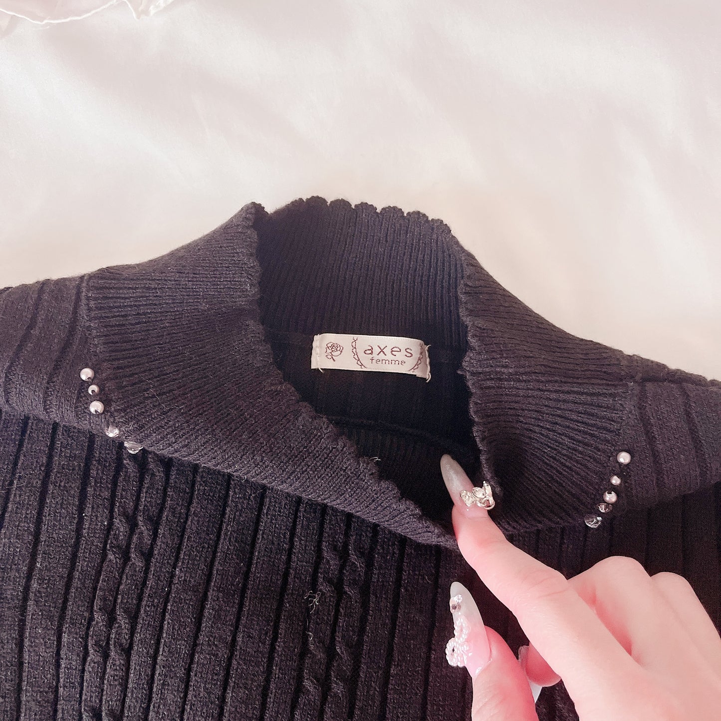 axes femme black high neck knit