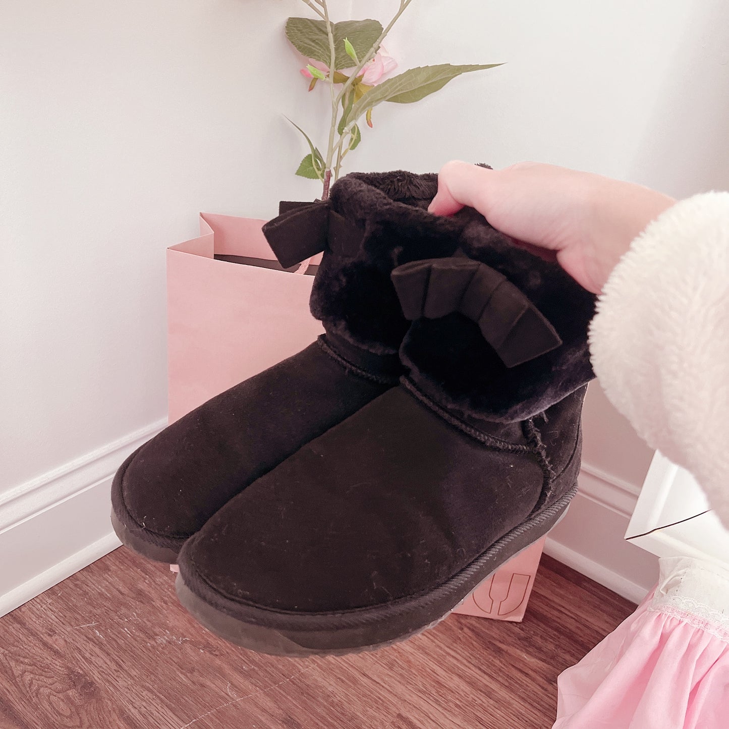 liz lisa fluffy mutton boots