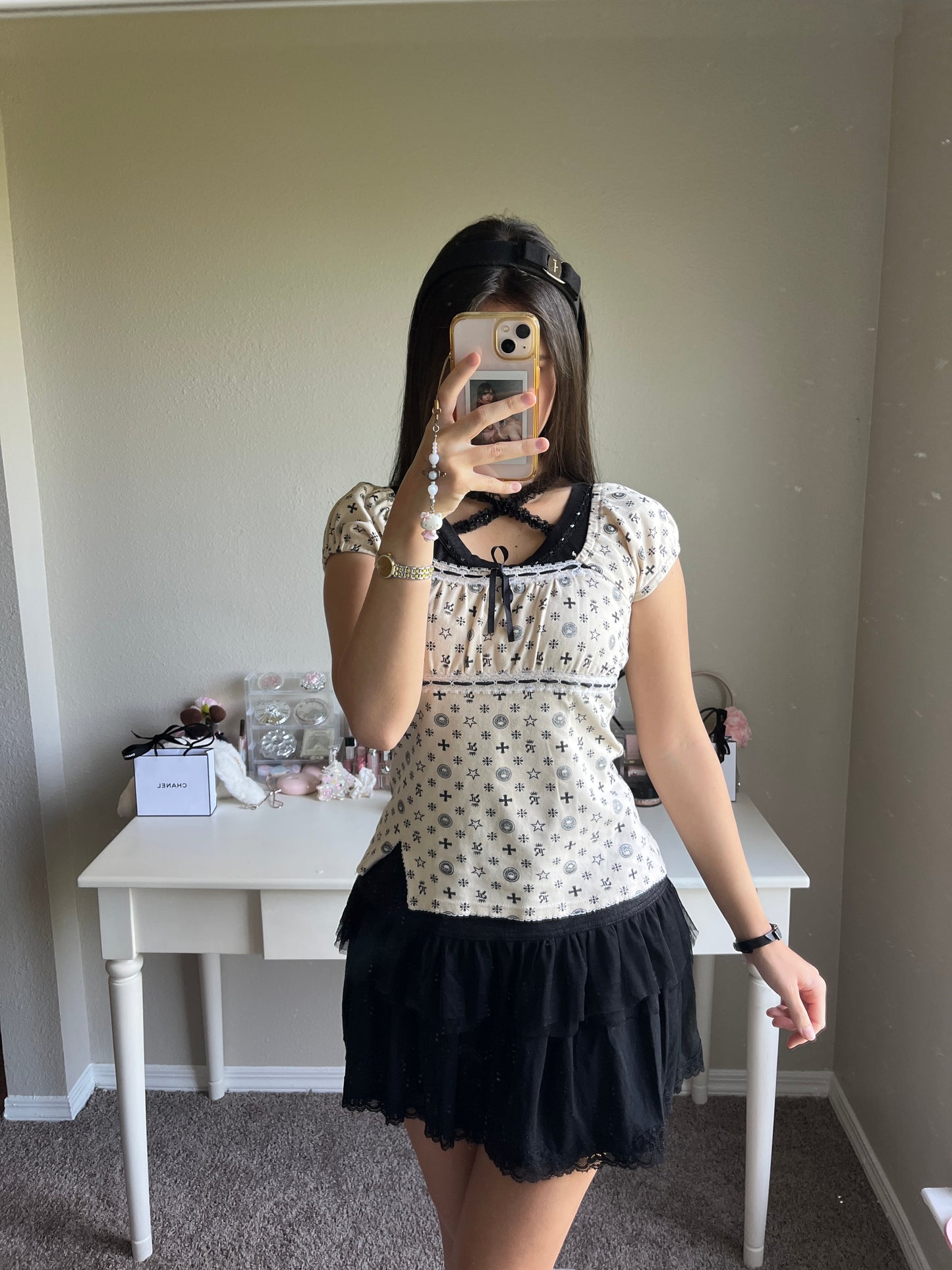 cream skull accent milkmaid top