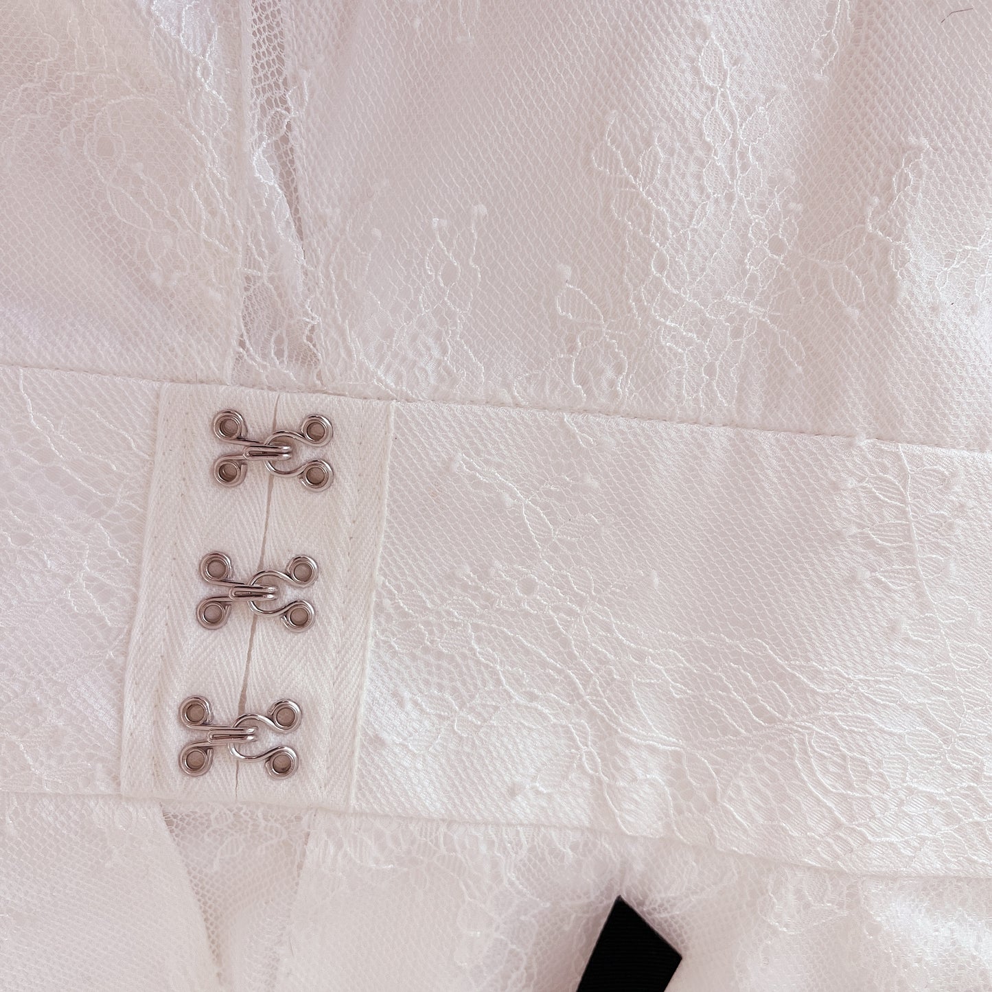 melt the lady white lace overlay dress