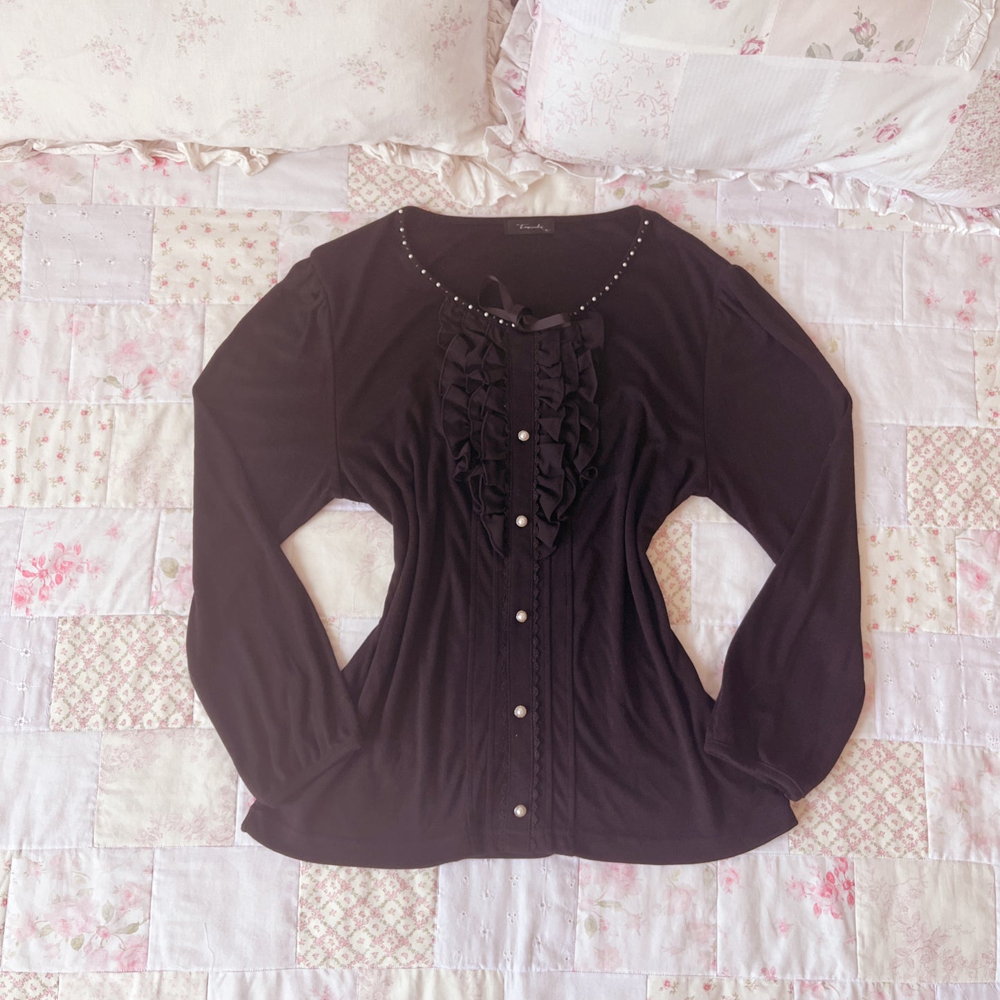 black button accent shoujo top (3L)