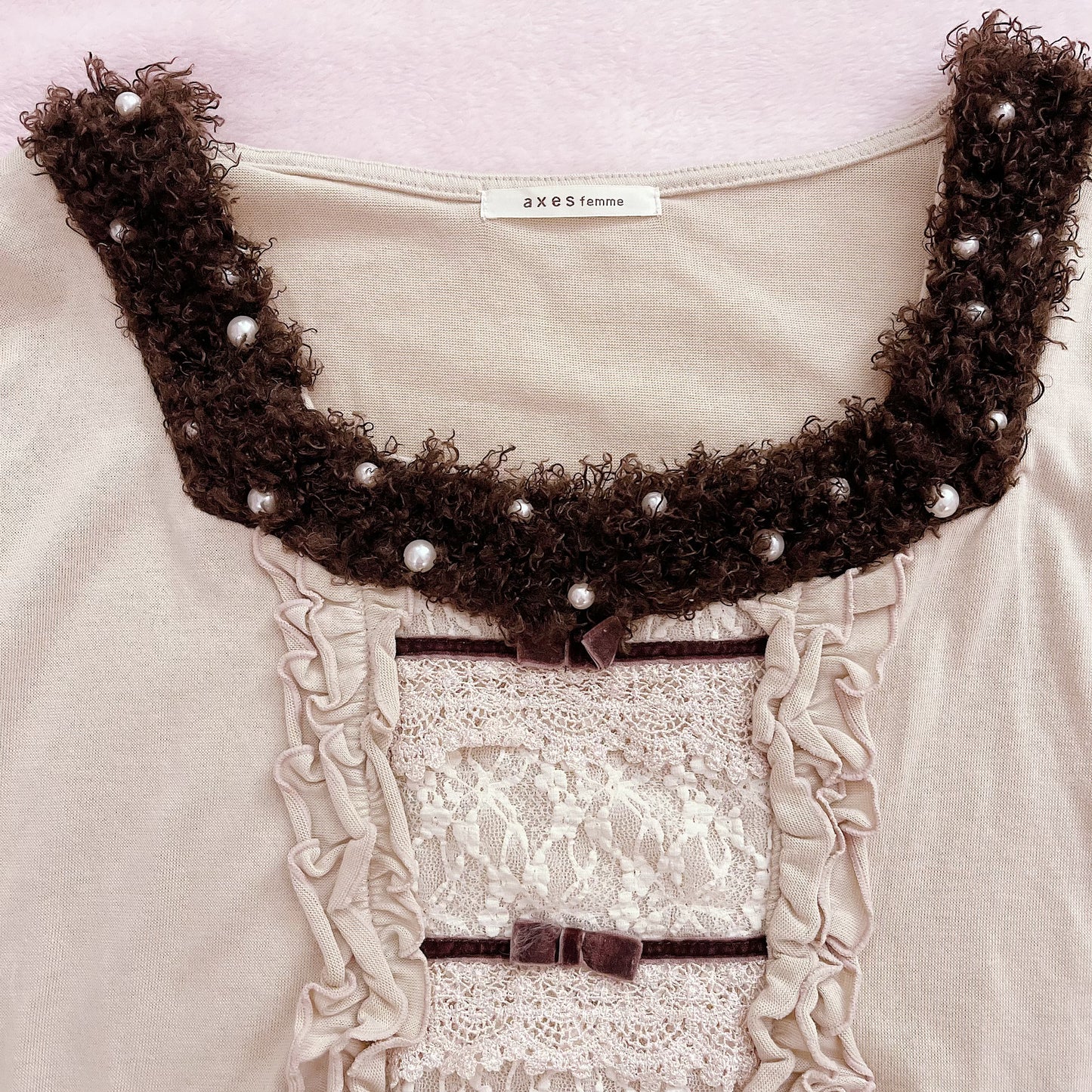 brown accent top