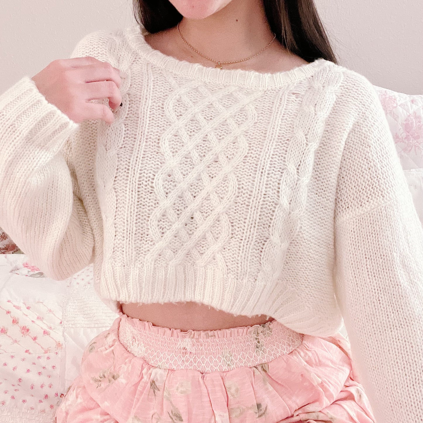 Liz Lisa cream cropped sweater