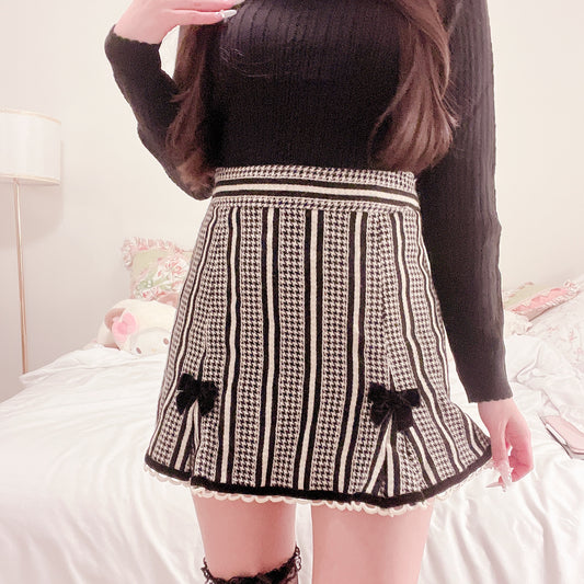 black and cream houndstooth stripe skirt
