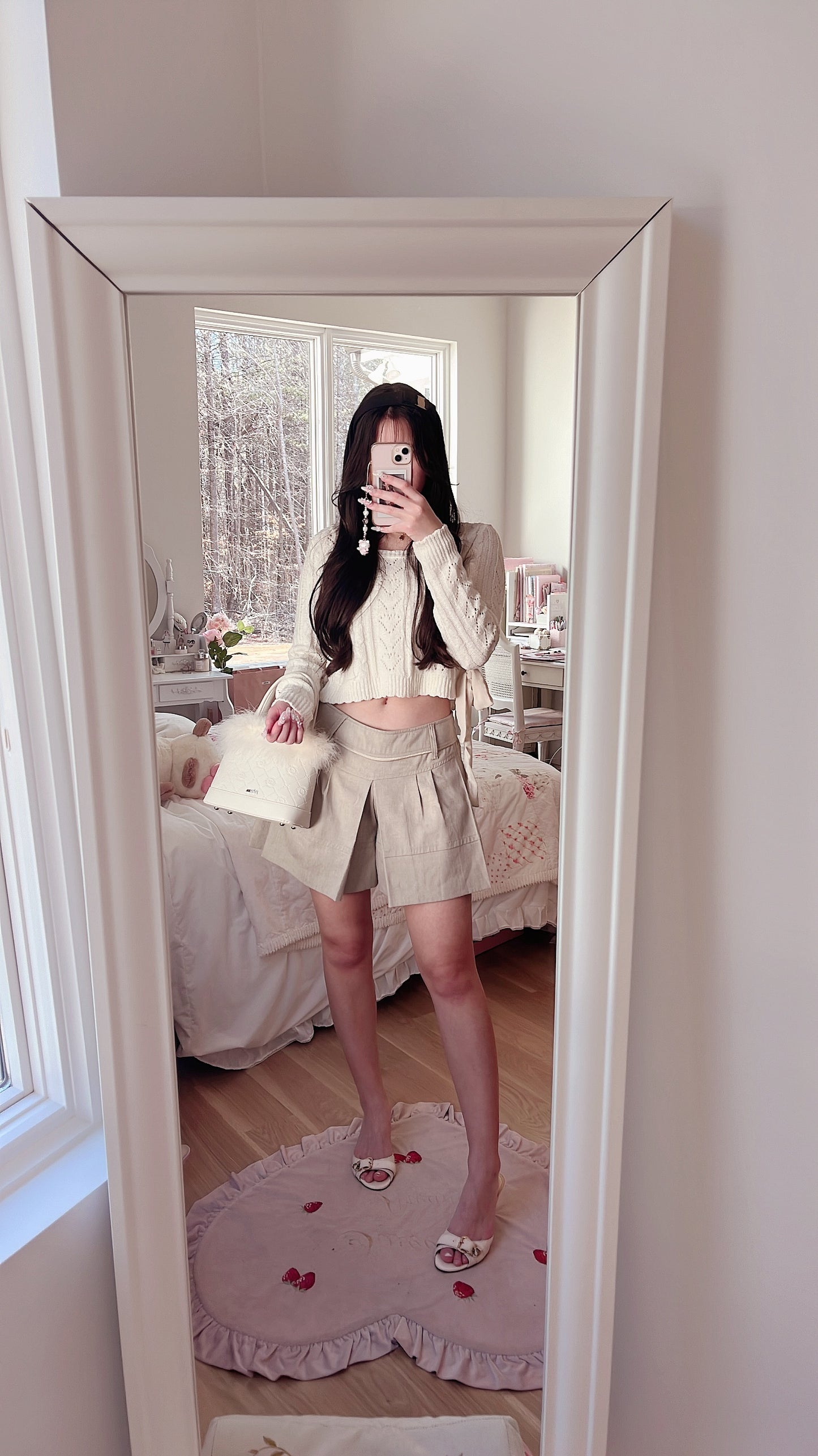 tan pleated shorts