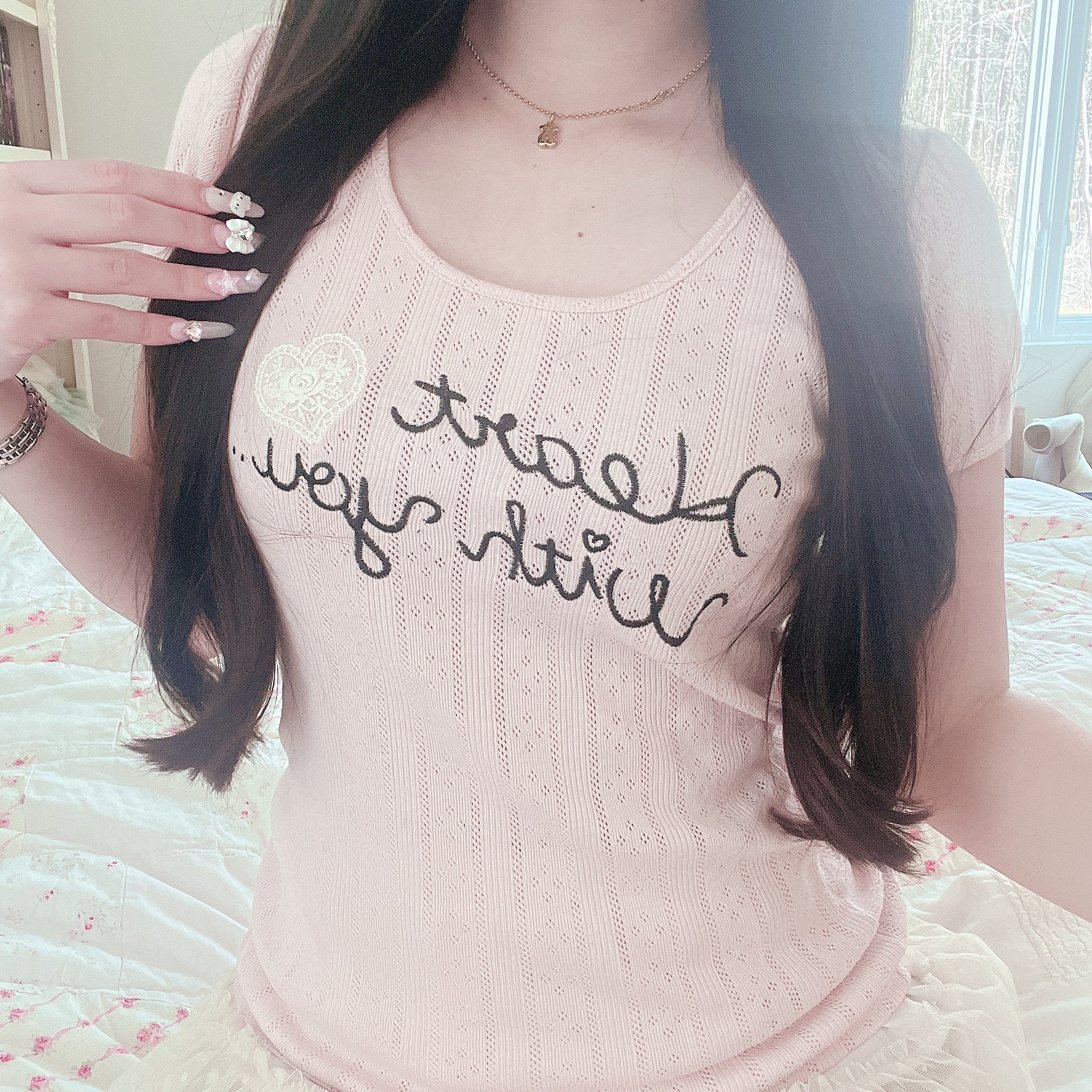pink pointelle lettering top – yamii