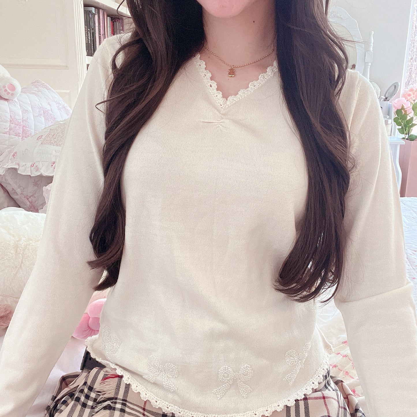 ribbon accent cream knit