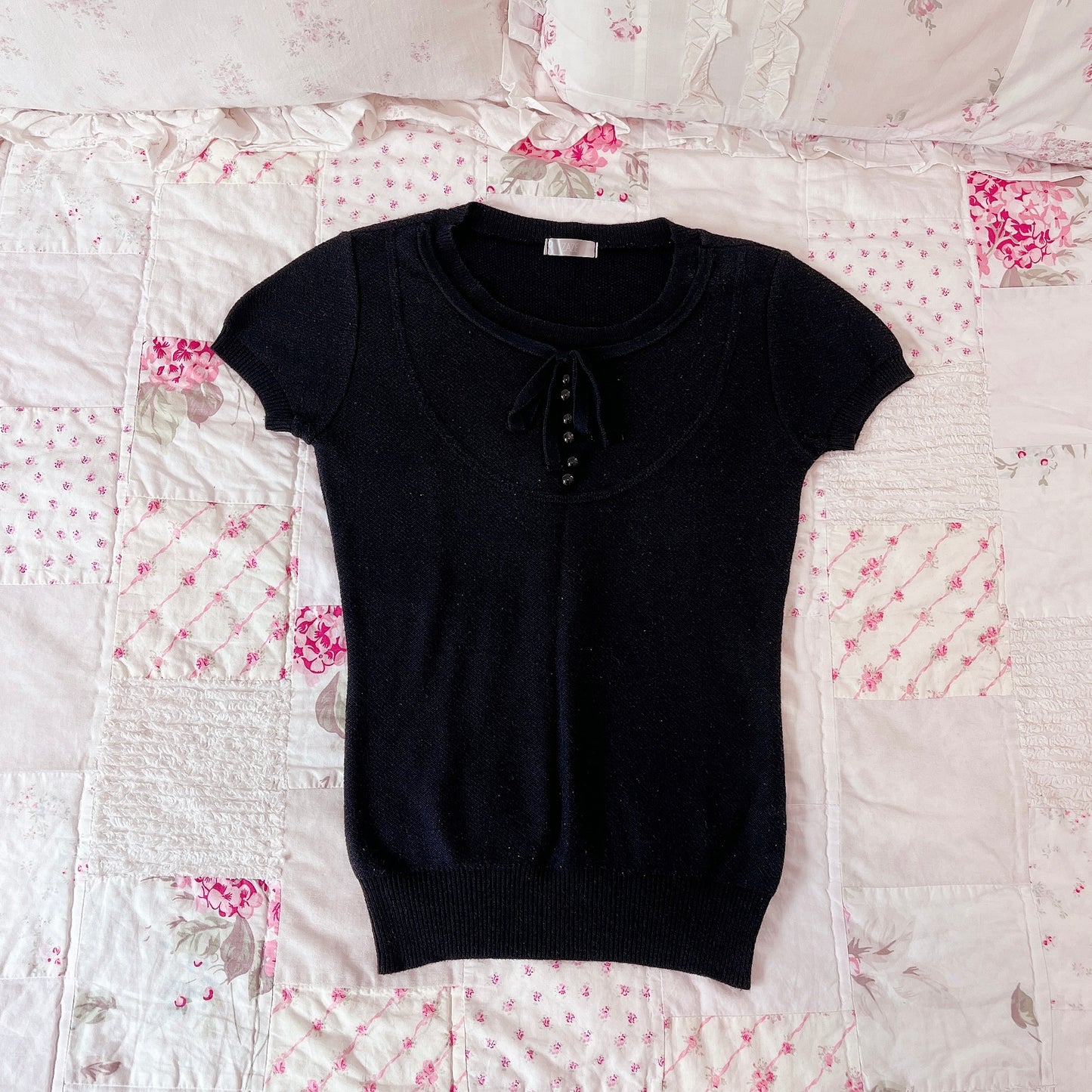 black simple bib top