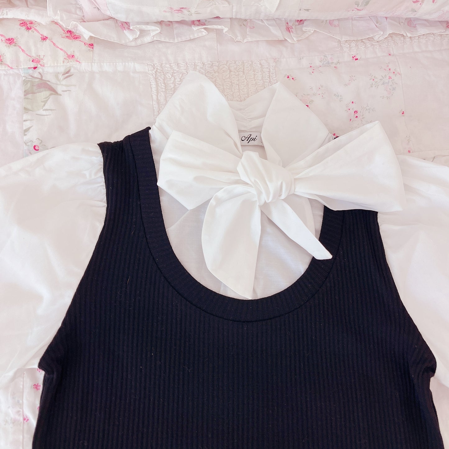 layered big ribbon top