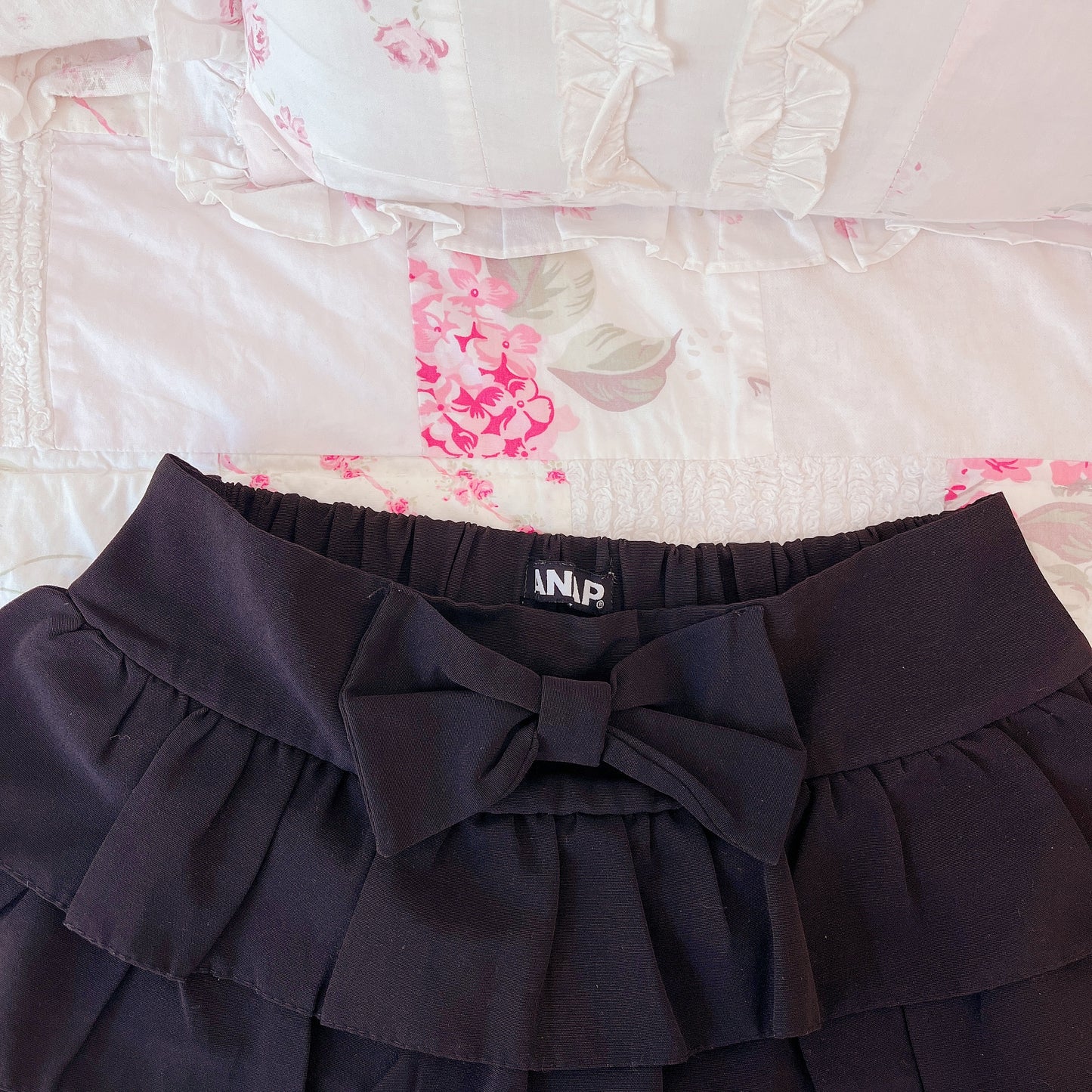 ribbon ruffle shorts