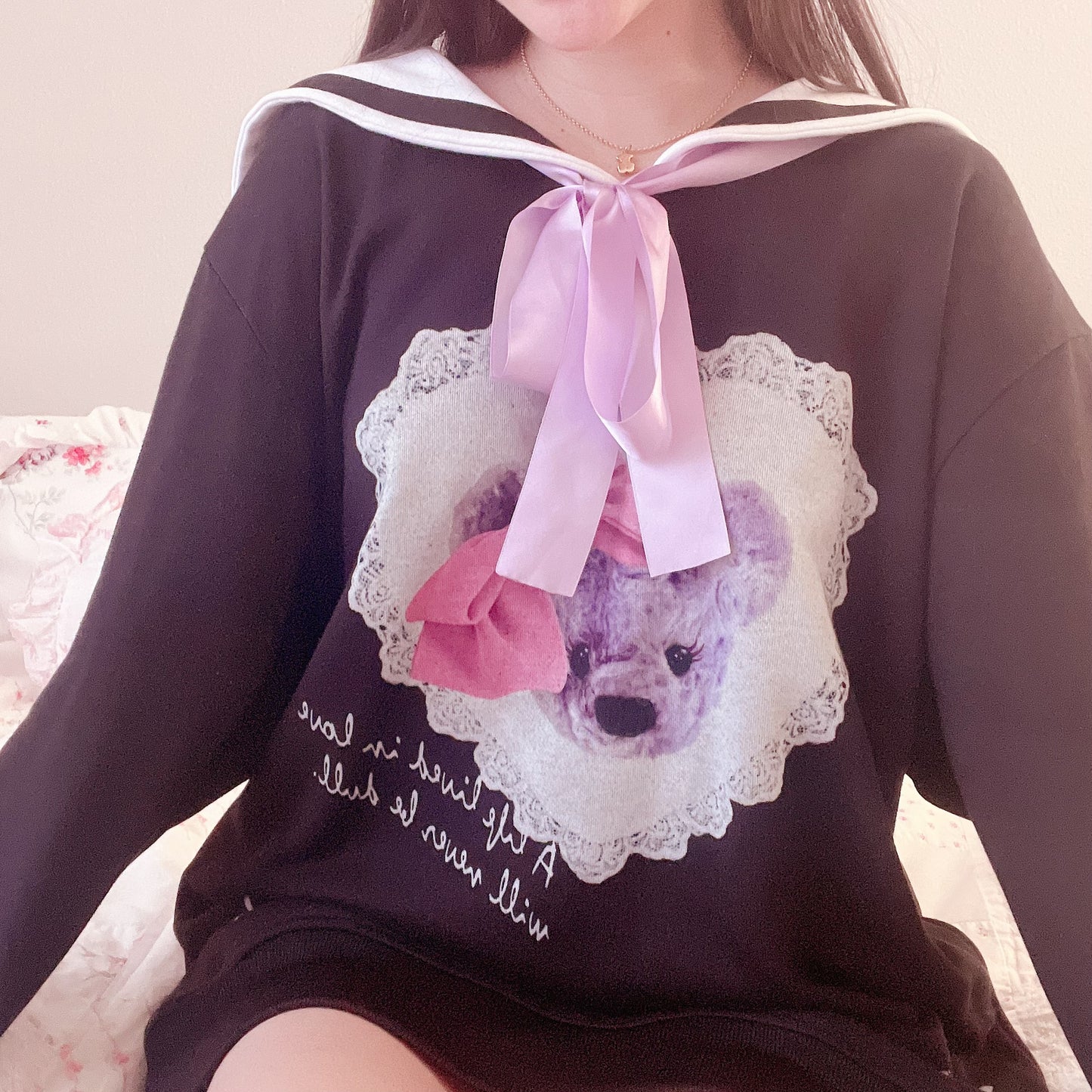 travas ribbon teddy sweater