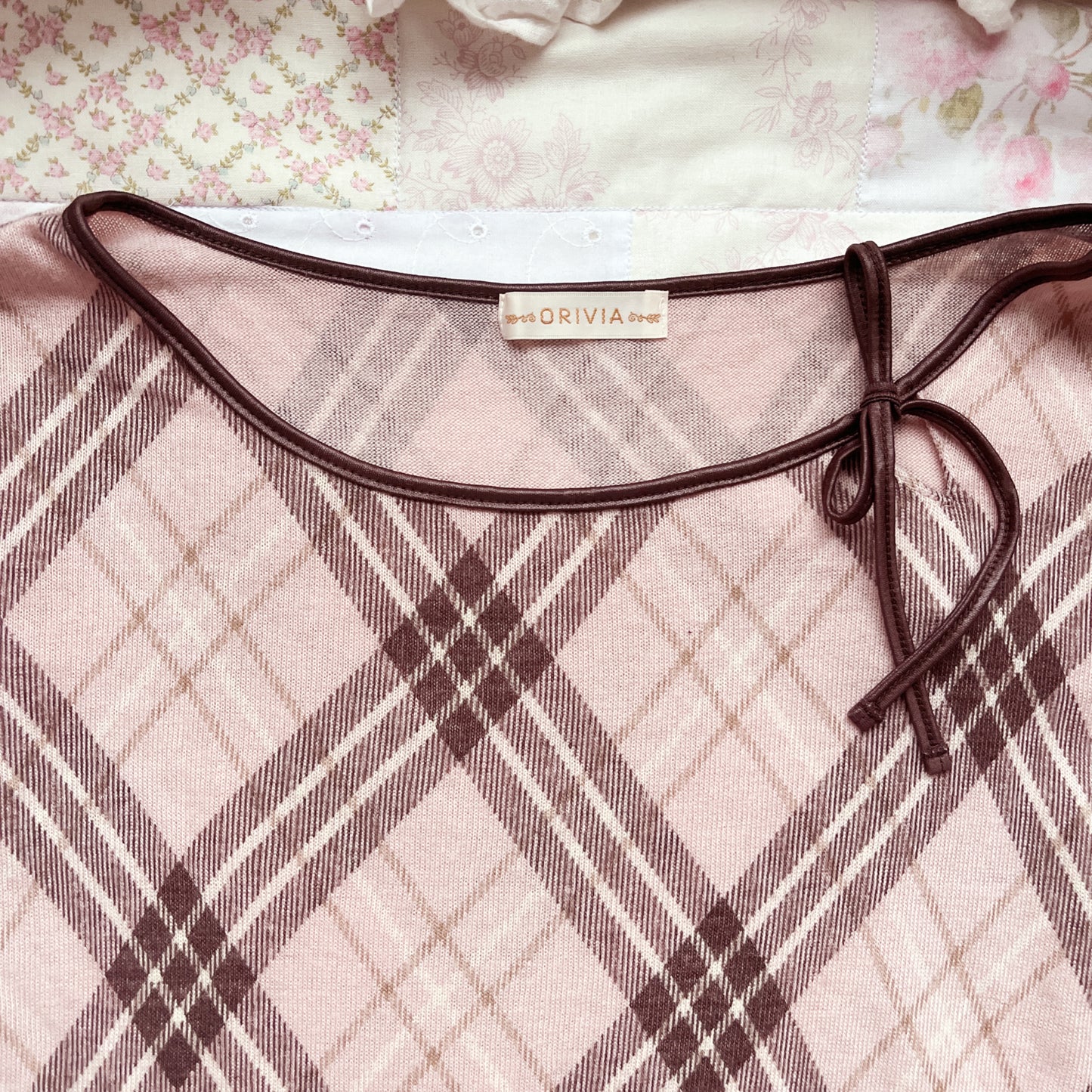 pink choco check knit top
