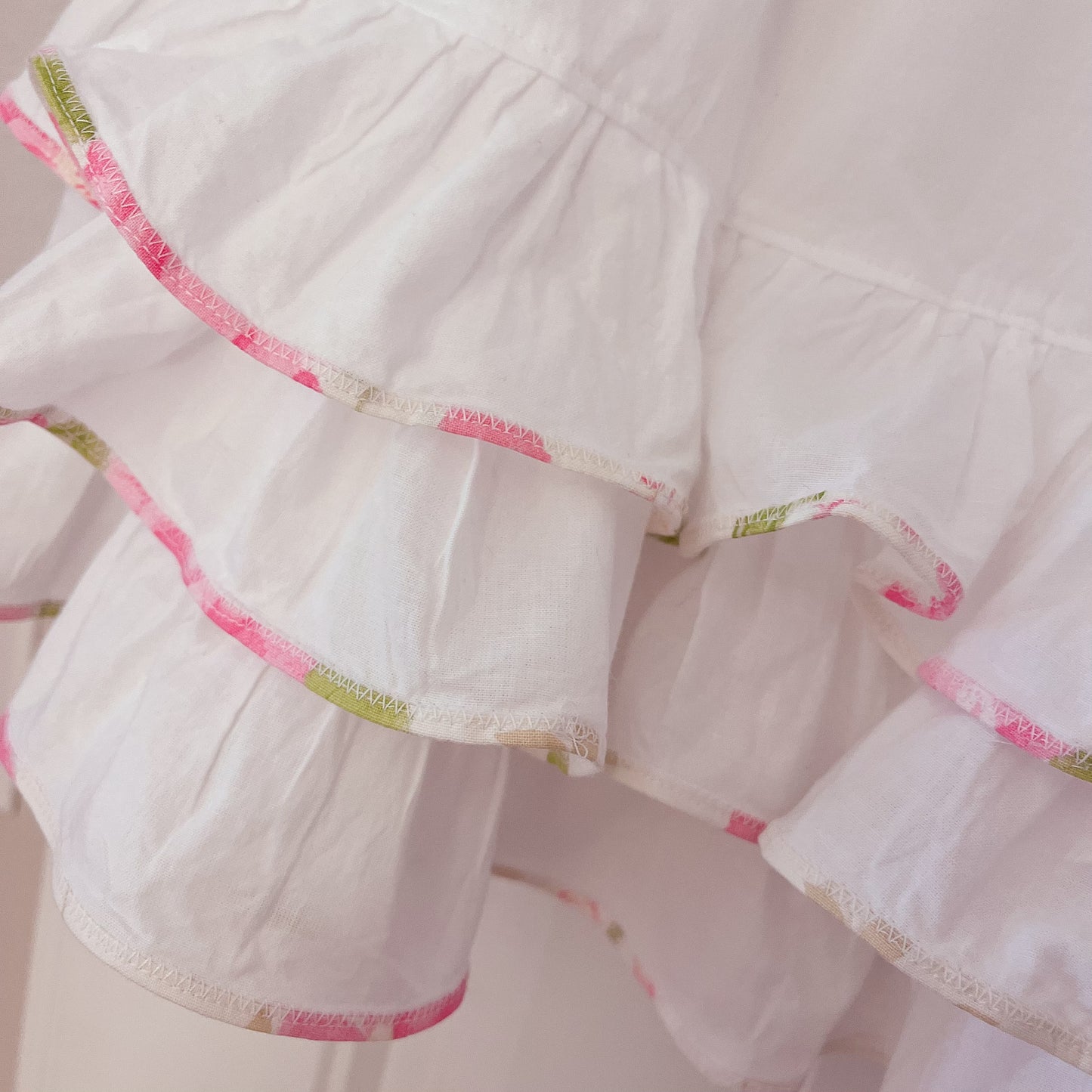 white hibiscus trim skirt