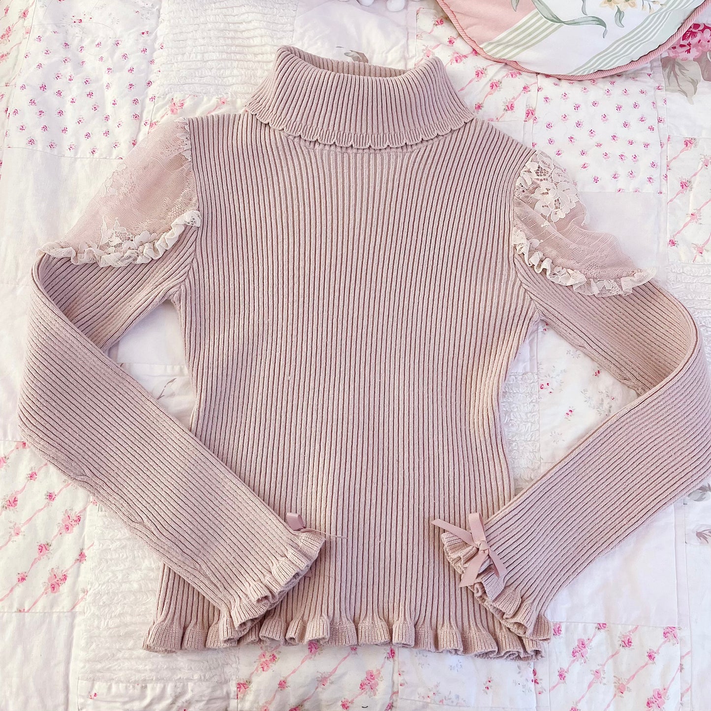 liz lisa pink turtleneck