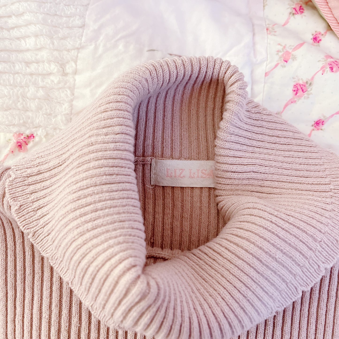 liz lisa pink turtleneck