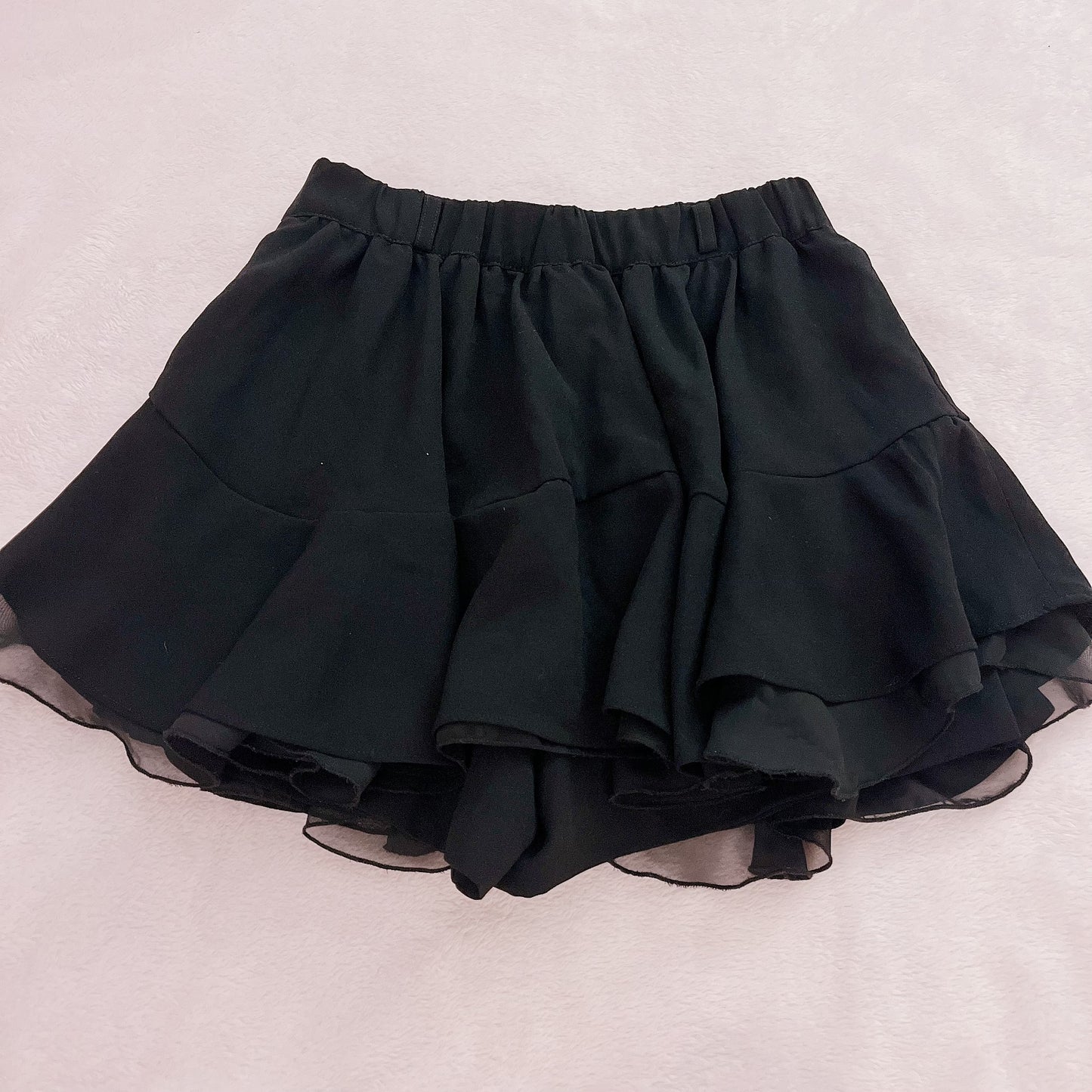 black flared volume skirt